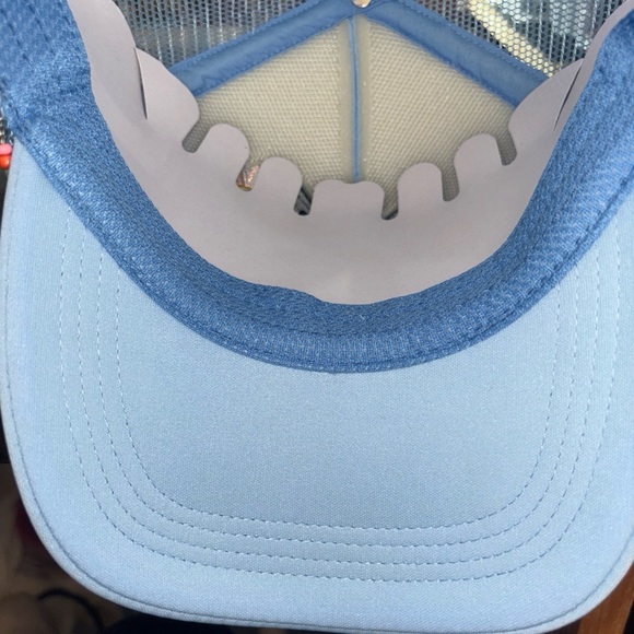 The Spring shop Beaded Rhinestone Heart Butterfly Daisy Adjustable Cap NWT - Picture 9 of 11